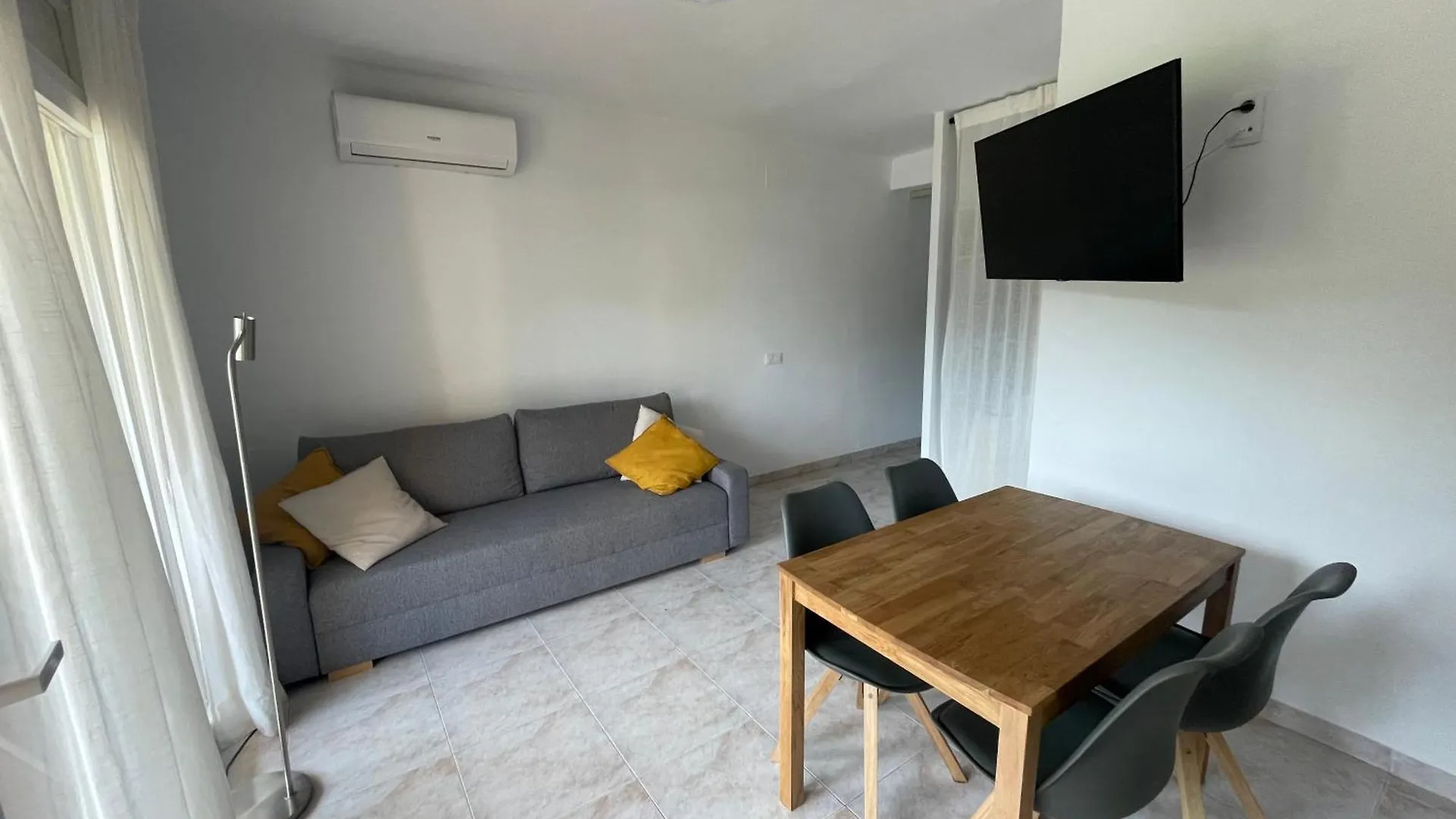 Apartamento Tranquilo A Pocos Minutos Del Mar Bufaganas Apartment