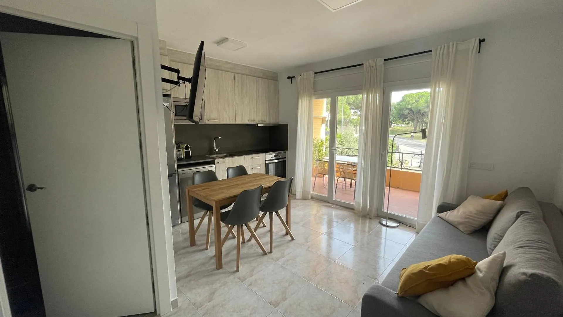 Apartamento Tranquilo A Pocos Minutos Del Mar Bufaganas